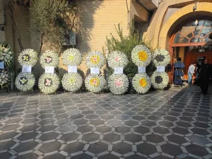تاج گل و استند خیریه البرز